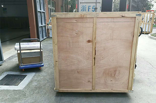 天津客戶SMT設(shè)備專車送貨，貨到上門安裝調(diào)試